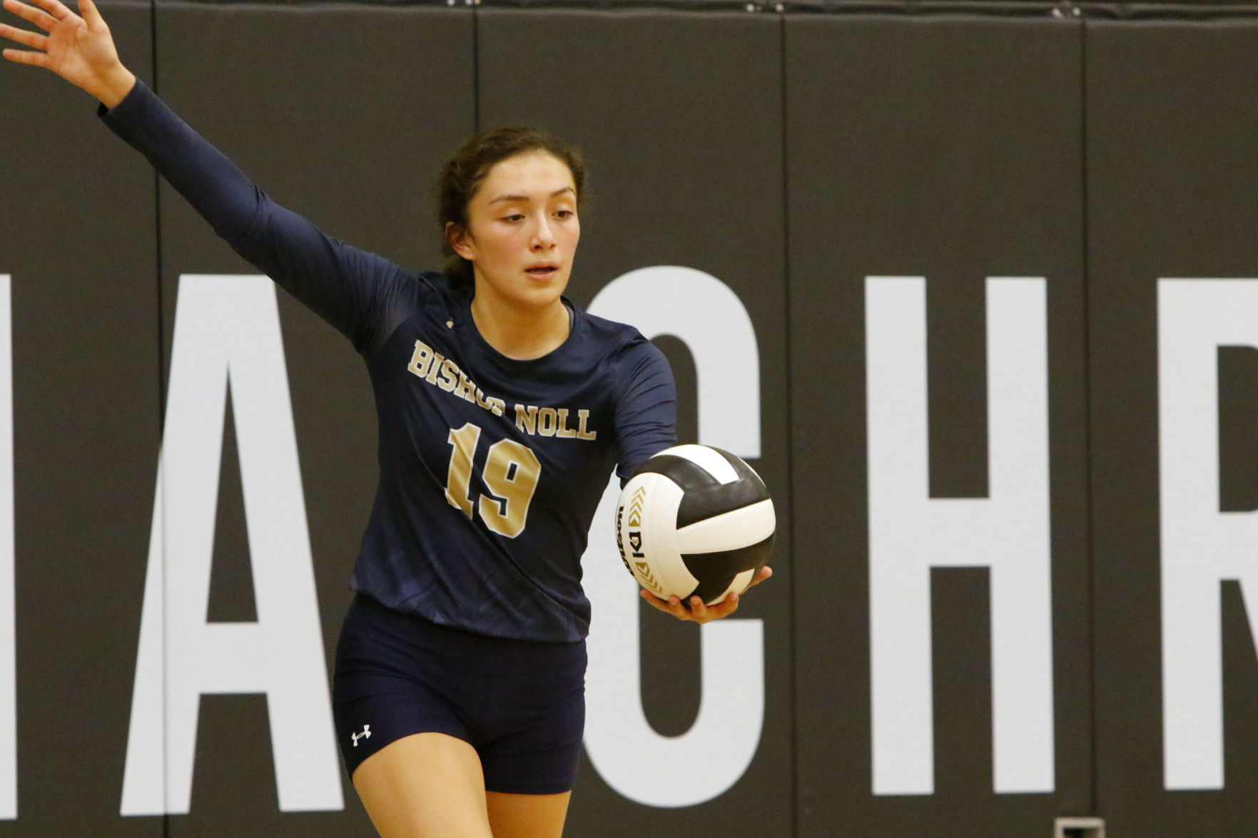 Gallery: Bishop Noll at Illiana Christian volleyball